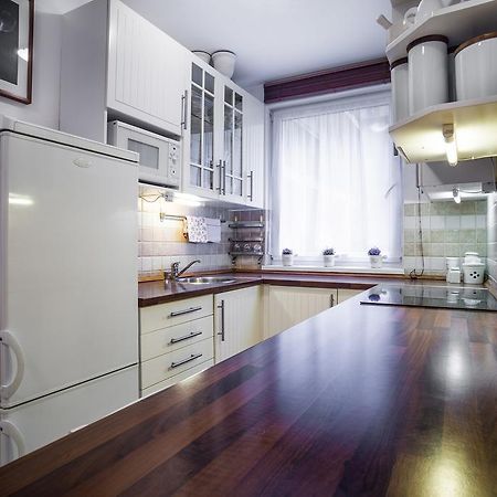 Lovely Corvin Apartment Budapeste Exterior foto