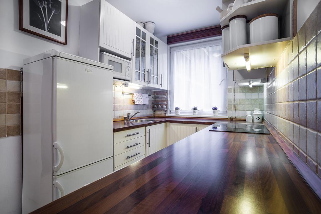 Lovely Corvin Apartment Budapeste Exterior foto