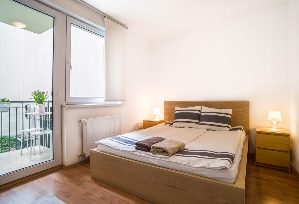 Lovely Corvin Apartment Budapeste Exterior foto
