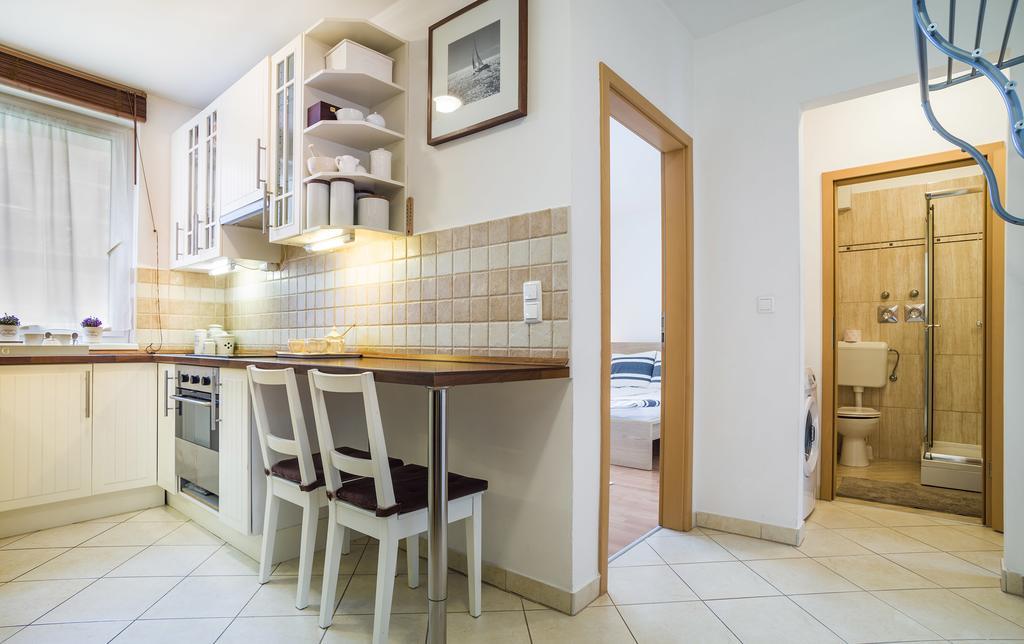 Lovely Corvin Apartment Budapeste Exterior foto